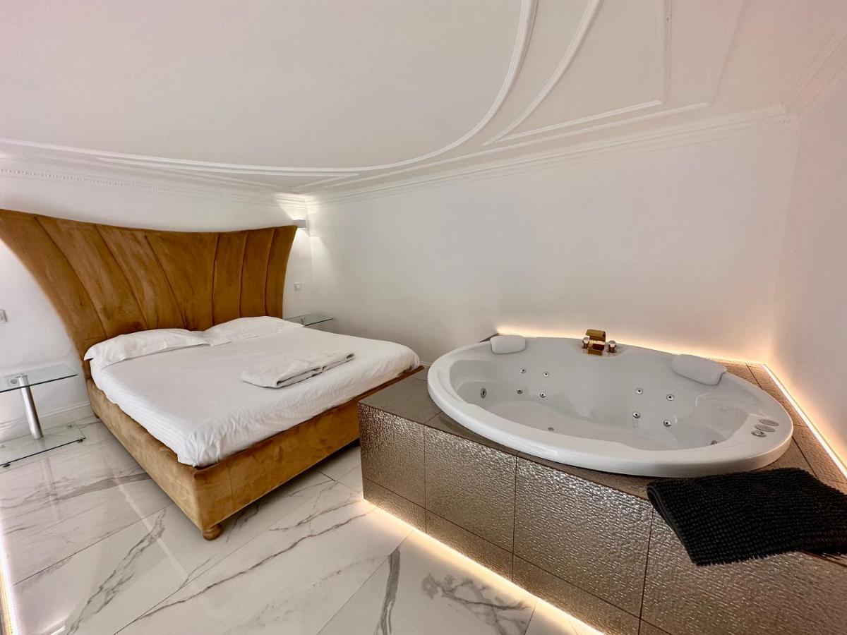 Jacuzzi Sinagoga View Apartment Budapest Exterior photo