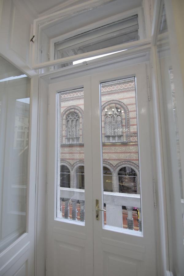 Jacuzzi Sinagoga View Apartment Budapest Exterior photo